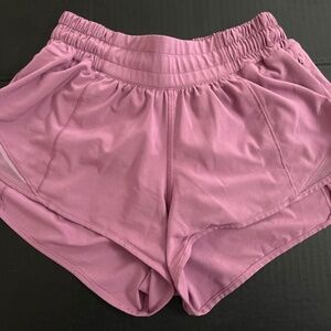Lululemon Hotty Hot Short, Low-Rise 2.5 inch Size 2